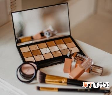 为什么小样比正装便宜