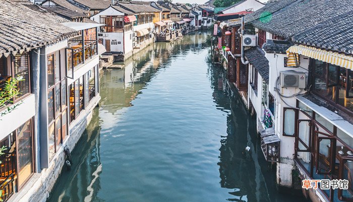 梦见路前面有一条河