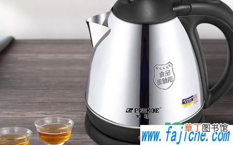 酒店开水壶烧好之后表面有一层漂浮物正常吗 酒店开水壶烧3次后用可以吗
