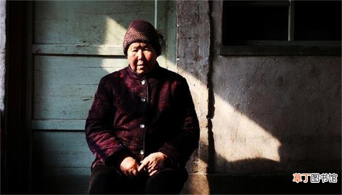梦见去世老人过寿是什么意思
