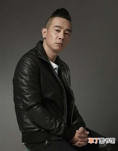 陈小春是不是混社会的?为什么很多人怕陈小春?陈小春为什么叫老大
