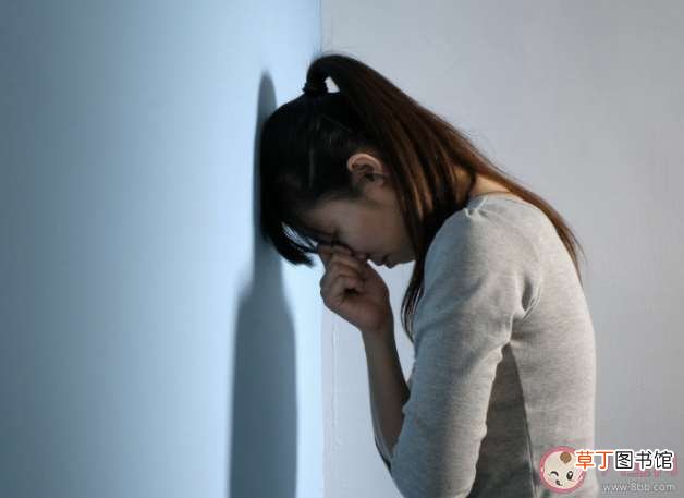 为什么抑郁症会出现反复 正常的不开心和抑郁症的不开心区别在哪里