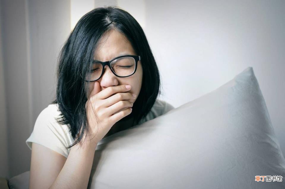 咳不上痰是什么原因引起的 为什么痰咳不出来