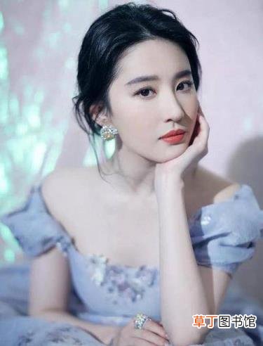 上嘴唇有点翘 嘴唇为什么翘