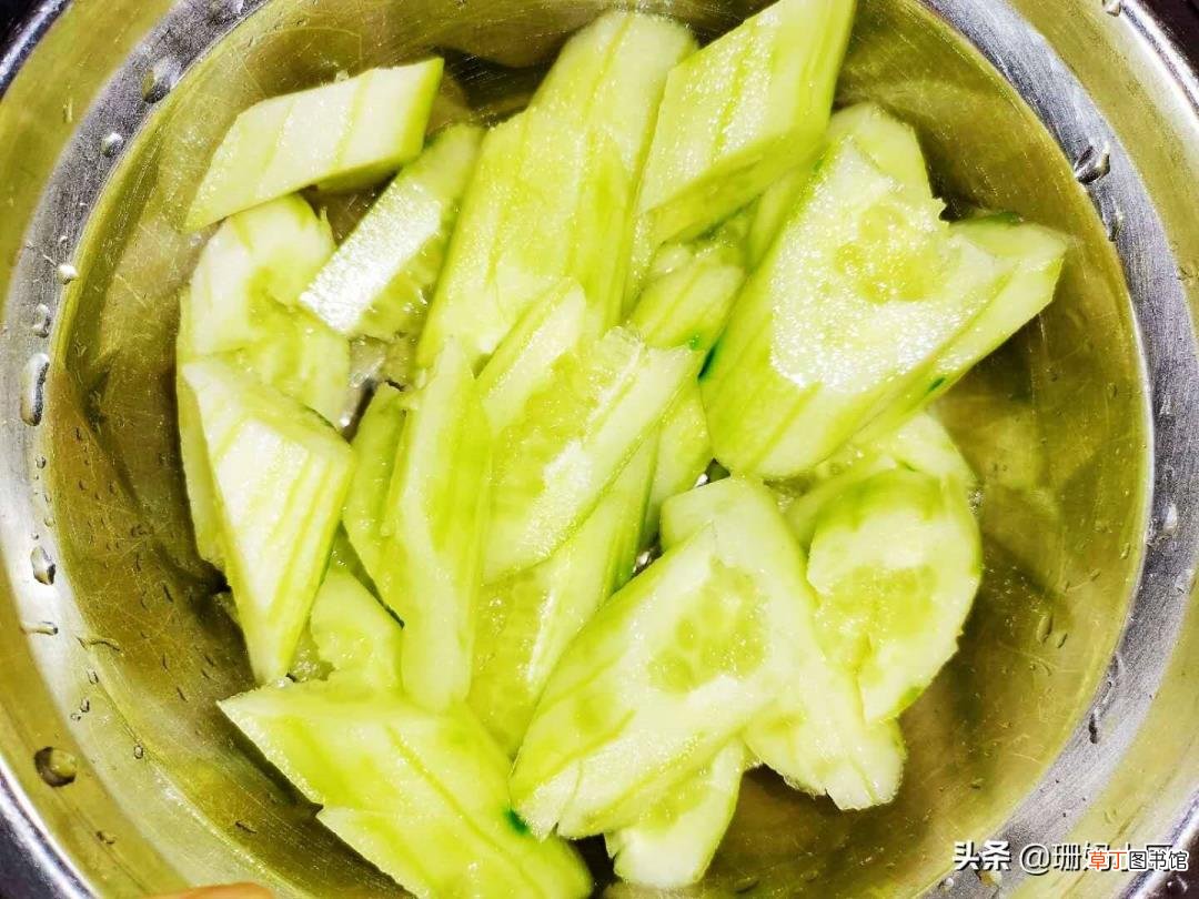 广东黄瓜和青瓜的区别 为什么黄瓜叫黄瓜