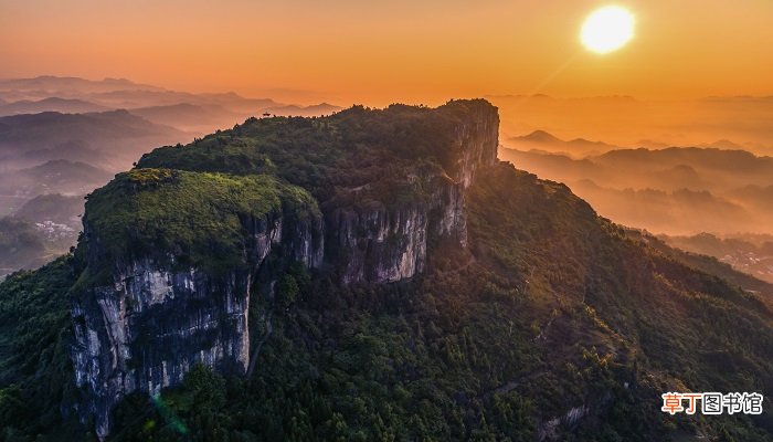 梦见和别人一起翻山越岭