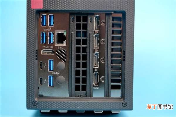 可塞入RTX 3090 英特尔猛兽峡谷NUC开箱图赏：体积史无前例