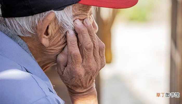 梦见和死去的长辈说话