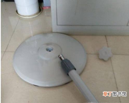 美的落地电风扇怎么拆