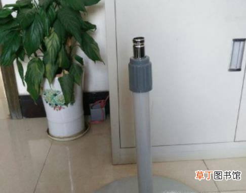 美的落地电风扇怎么拆