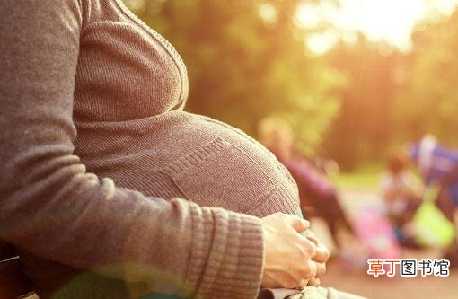 怀孕5个月肚子鼓包是胎儿在干嘛 肚子鼓包是胎儿在干嘛是缺氧吗