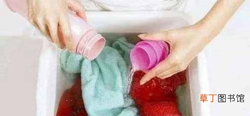 内裤上弄上姨妈血怎么洗干净