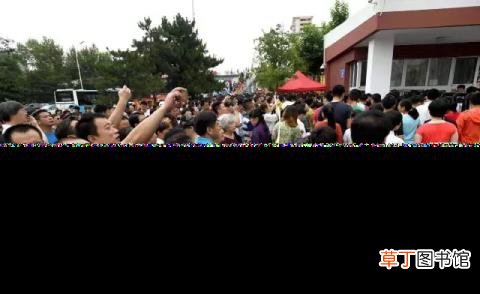 为梦想着色作文 作文为什么着色