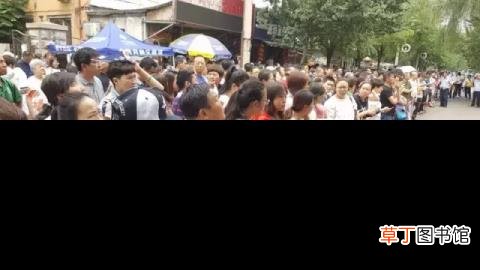 为梦想着色作文 作文为什么着色