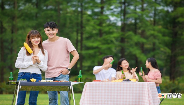 女人梦见很多年不见的朋友