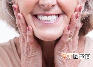 牙齿很臭怎么办 为什么牙血臭
