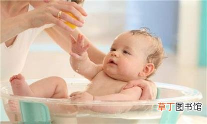 背部有个黑色硬疙瘩 后背为什么长疙瘩