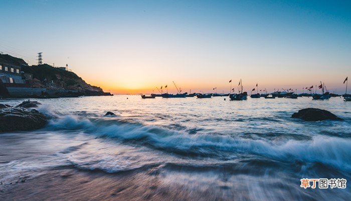 梦见海水向自己涌来