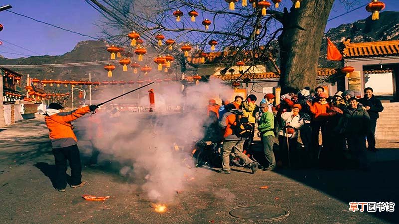 鞭炮什么时候发明的