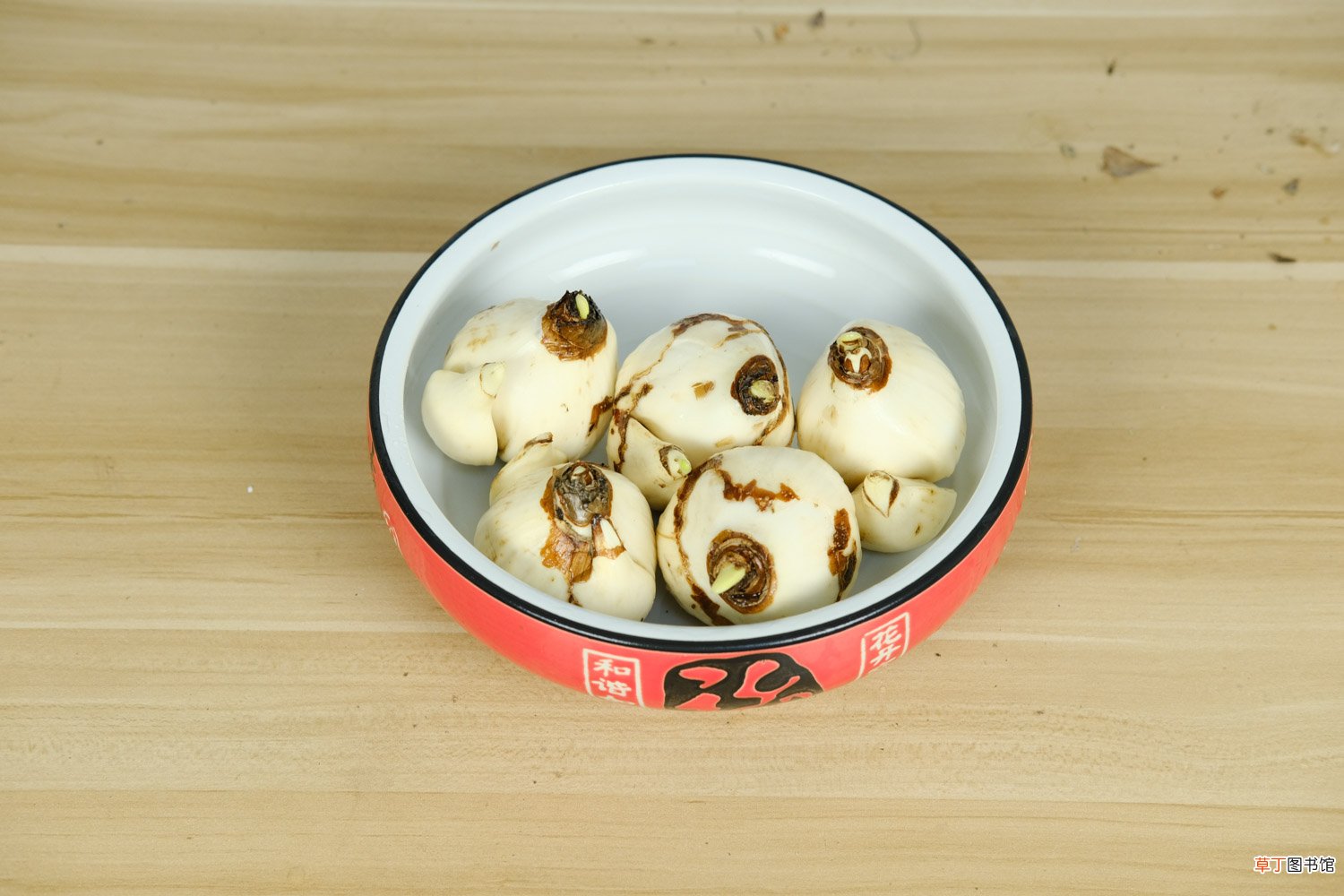 水仙花怎么用土养
