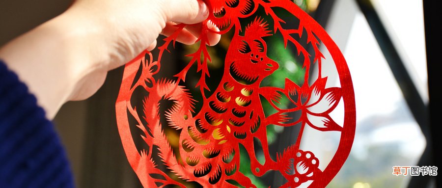 窗花沾到玻璃上的胶怎么去除