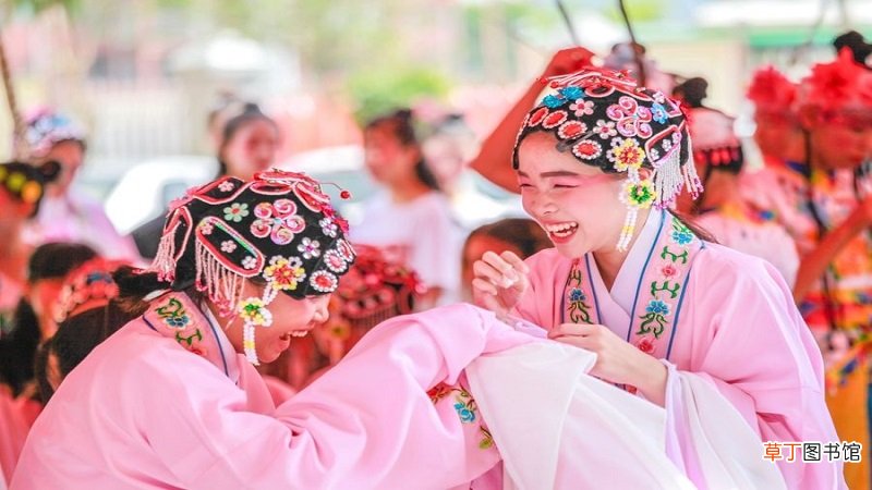 爸爸和妈妈是什么关系