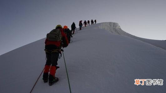 登山有风险 小心加谨慎 驴友户外登山旅游注意事项有哪些