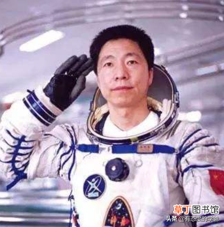 中国进过太空的11名航天员 宇宙航天员