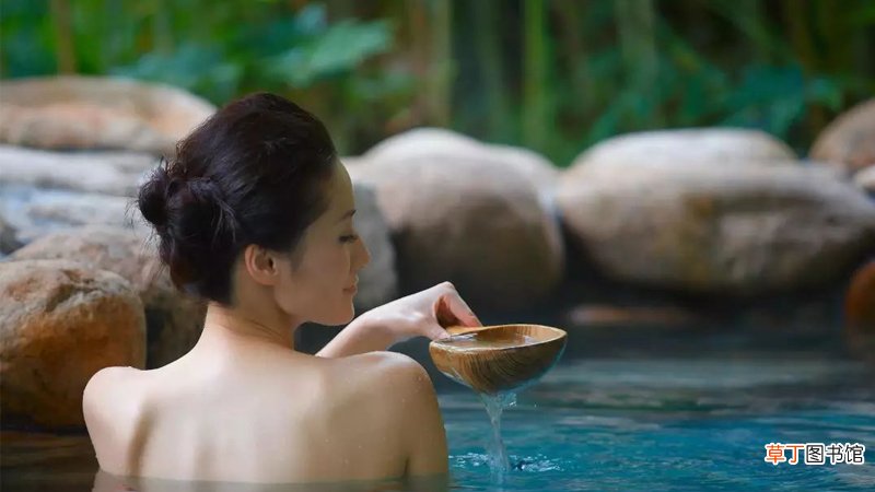 泡温泉姨妈来了妙招