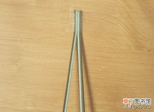 双色绳手链教程 两股红绳手链编法
