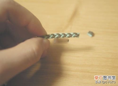 双色绳手链教程 两股红绳手链编法