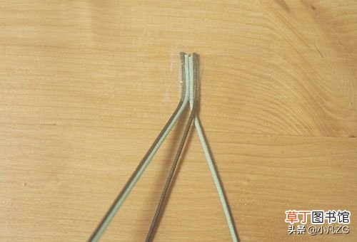 双色绳手链教程 两股红绳手链编法