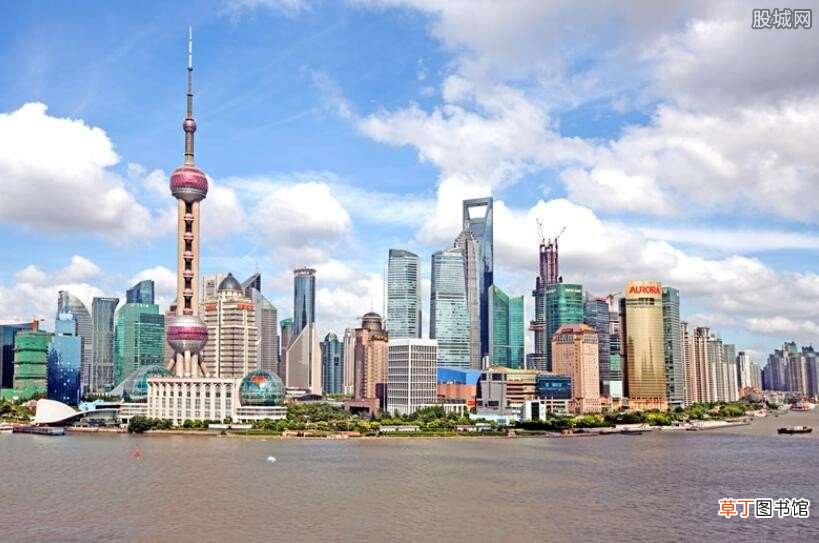 明天上海回来需要报备吗 出入上海全部隔离14天吗