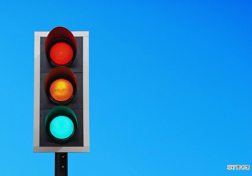 世界上是先有红绿灯，还是先有汽车？ 世界上先有红绿灯还是先有汽车