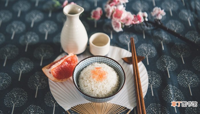 梦见吃大米饭什么预兆