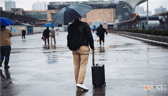 梦见晒被子被雨淋湿是什么意思