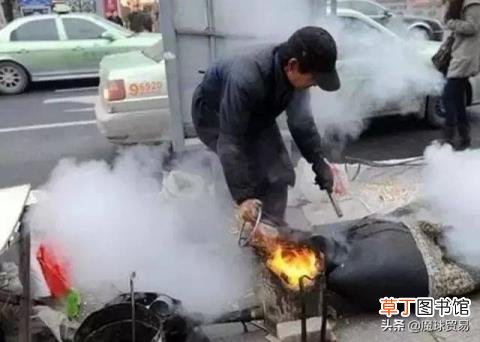 一到冬天就头皮发臭 为什么头会臭