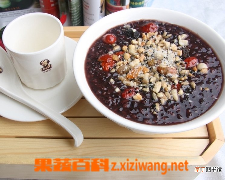 八宝黑米粥如何做 八宝黑米粥的材料和做法步骤