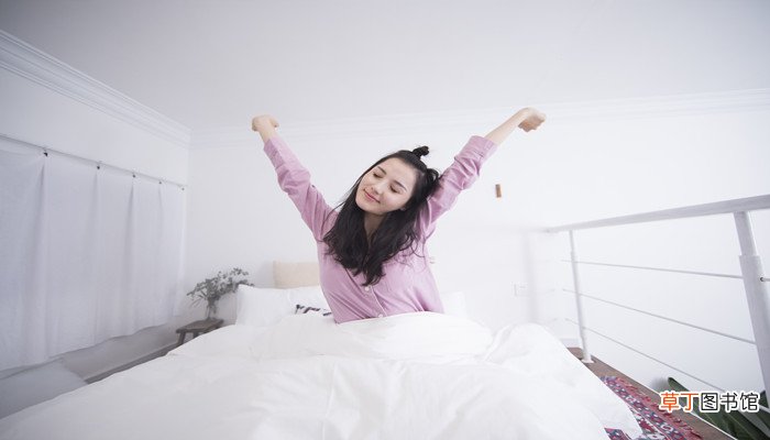 梦见有人喊我突然醒了