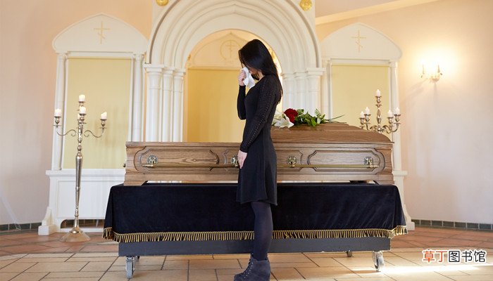 梦见自己儿子死了哭得好伤心