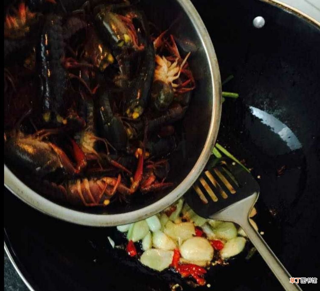 湖南特色菜——口味虾 口味虾是什么地方的菜