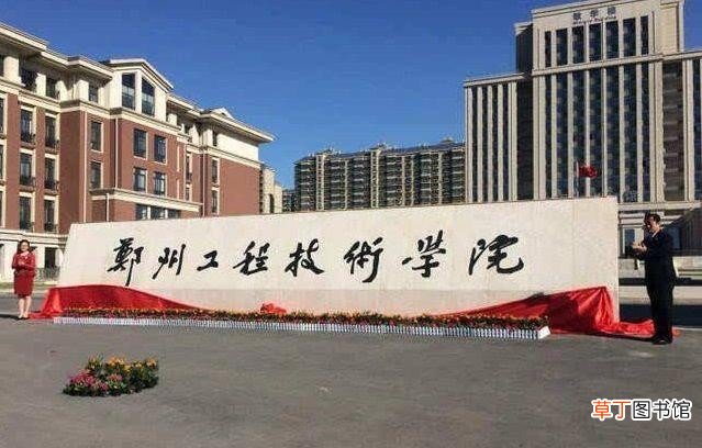 不懂驼色怎么穿出高级 驼色到底是什么色