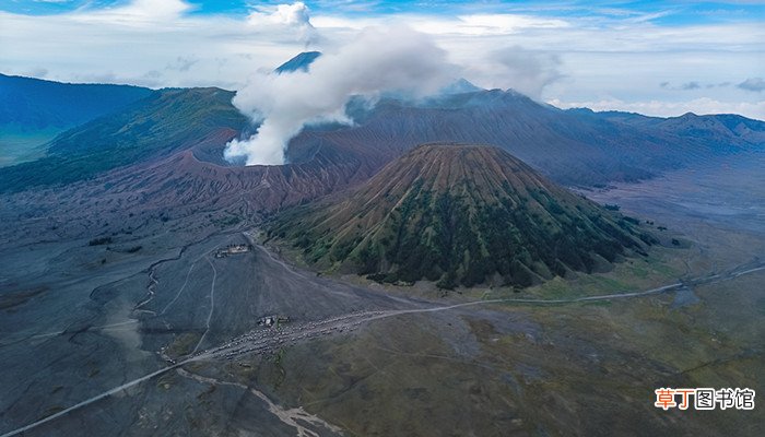 梦见火山爆发集体逃跑