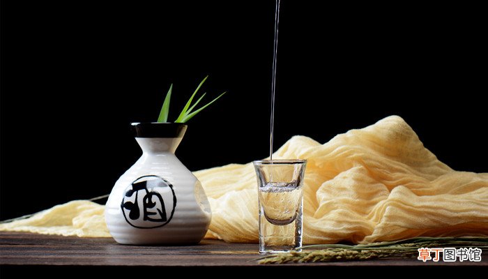 梦见白酒