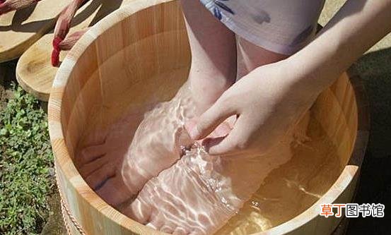 体内一直湿气重出现健康问题 排湿祛湿推荐六种方法
