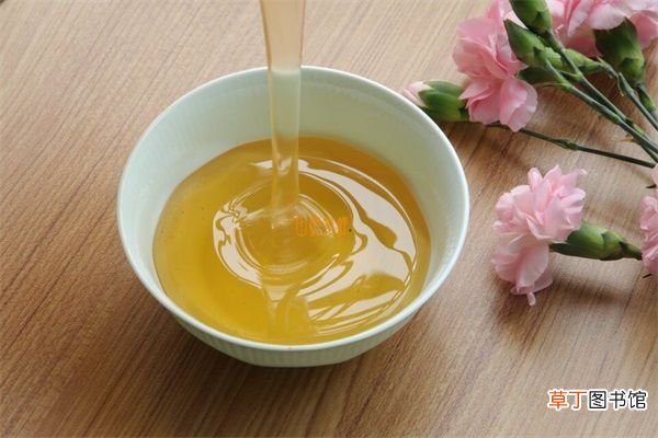 蜂蜜洗脸的正确方法 蜂蜜洗脸的好处