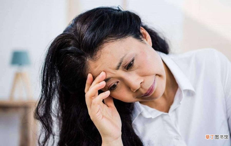 胸里有个圆的硬块滑动 为什么胸有硬块