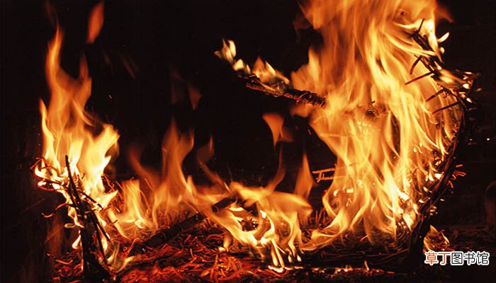 梦见着火了又拿水灭了