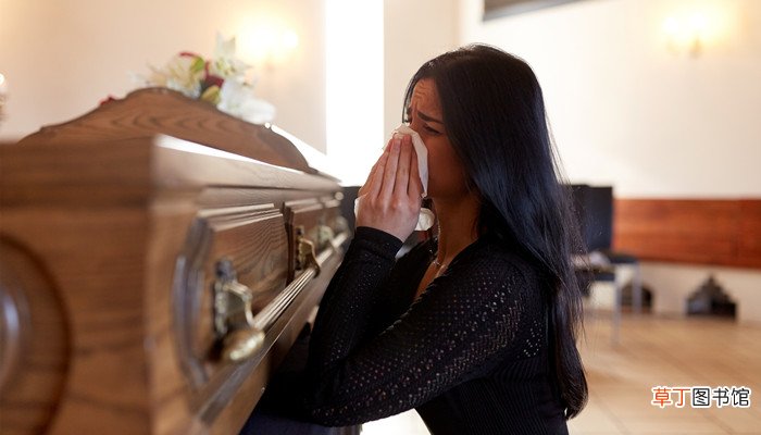 梦见喜欢的人死了哭得很伤心