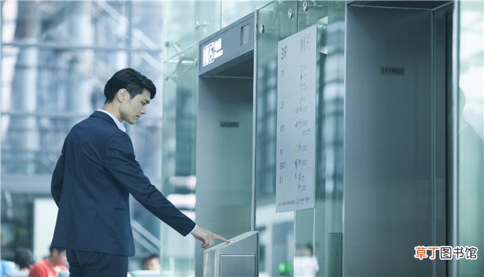 梦到电梯故障但有惊无险自己出来了